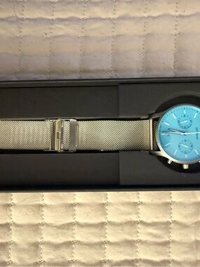 Detomaso Men's Stainless Mesh Strap Watch with Turquoise Dial